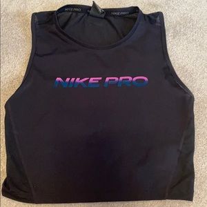 Nike Crop Top